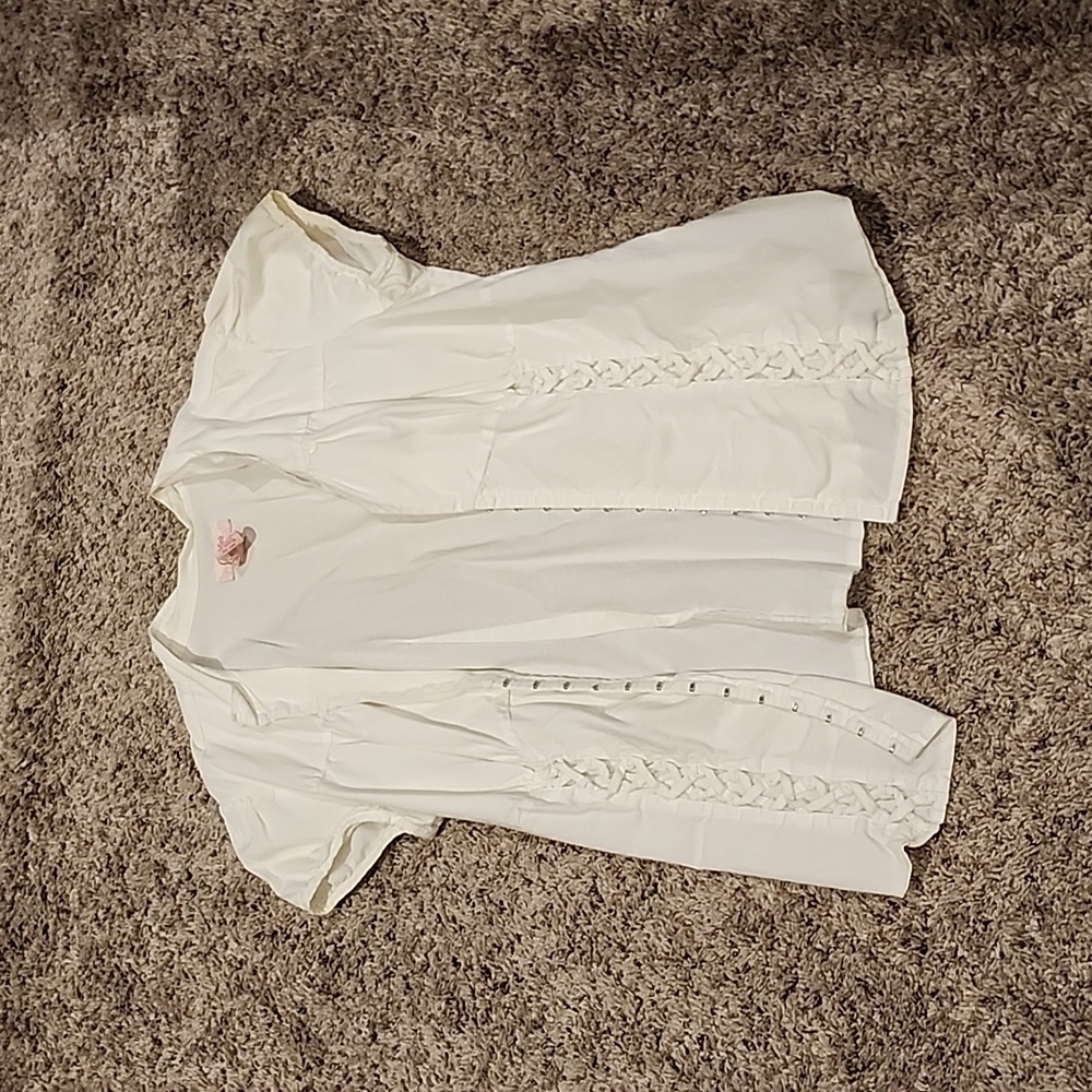 White short sleeve